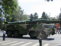 Dong Feng-15B -Trendy Toy Store f32443e730f0c3bc43d93aab5195c971.image .700x525